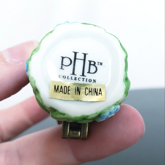 *Last Chance* Red Admiral Butterfly Porcelain Hinged Box PHB MidwestTrinket - Picture 7 of 12